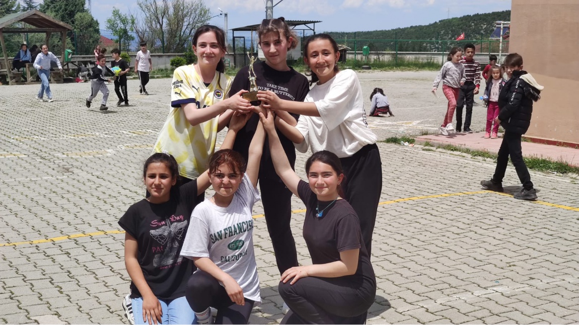EGEP Projesi Kapsamında Sınıflar Arası Voleybol Turnuvası Düzenledik.